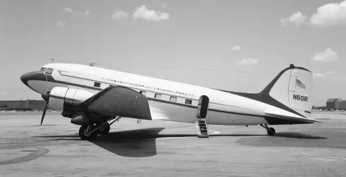 Framed Print : Douglas DC-3 N60R Framed Print : Douglas DC-3 N60R