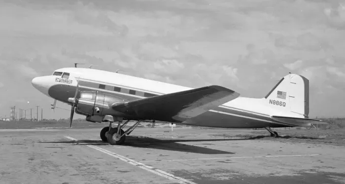 Framed Print : Douglas DC-3 N886Q Framed Print : Douglas DC-3 N886Q