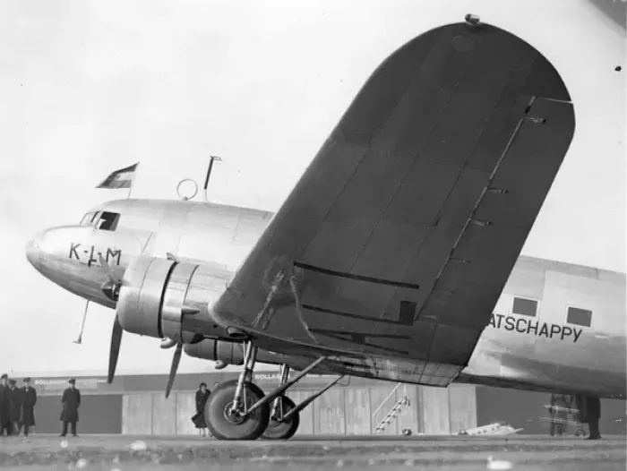 Framed Print : Douglas DC-3 PH-ALI Ibis of KLM at Croydon Framed Print : Douglas DC-3 PH-ALI Ibis of KLM at Croydon