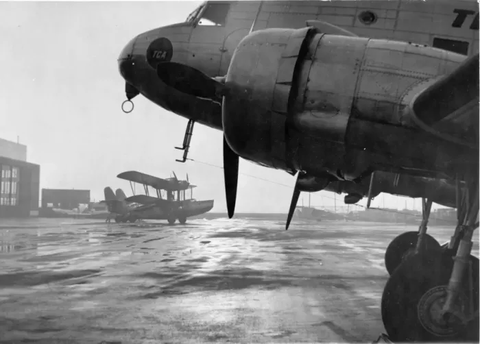 Framed Print : Douglas DC-3 with a Supermarine Stranraer in the background