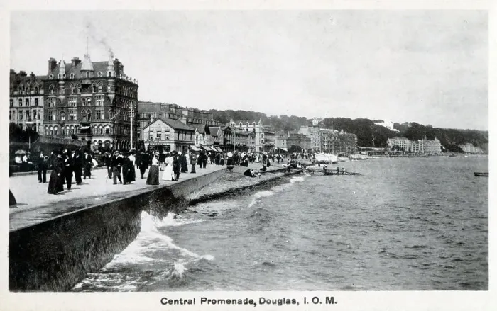 Framed Print : Douglas, Isle of Man - Central Promenade, Douglas Framed Print : Douglas, Isle of Man - Central Promenade, Douglas