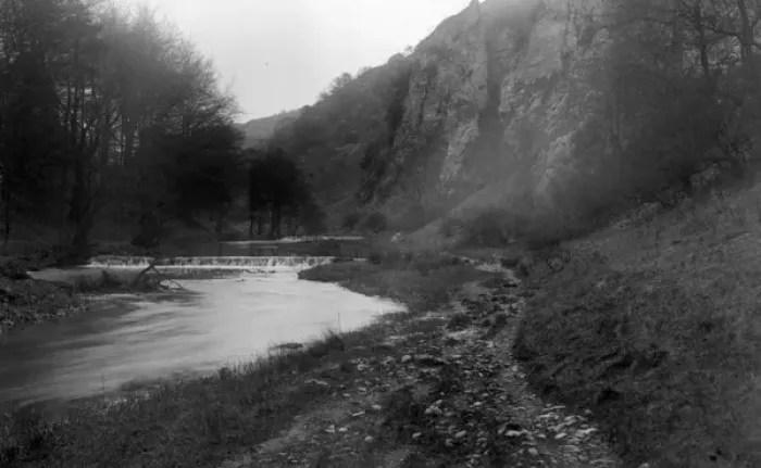 Framed Print : Dovedale - river and waterfalls Framed Print : Dovedale - river and waterfalls