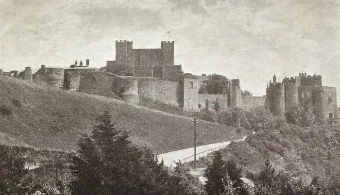 Framed Print : Dover Castle from Connaught Park, Kent Framed Print : Dover Castle from Connaught Park, Kent