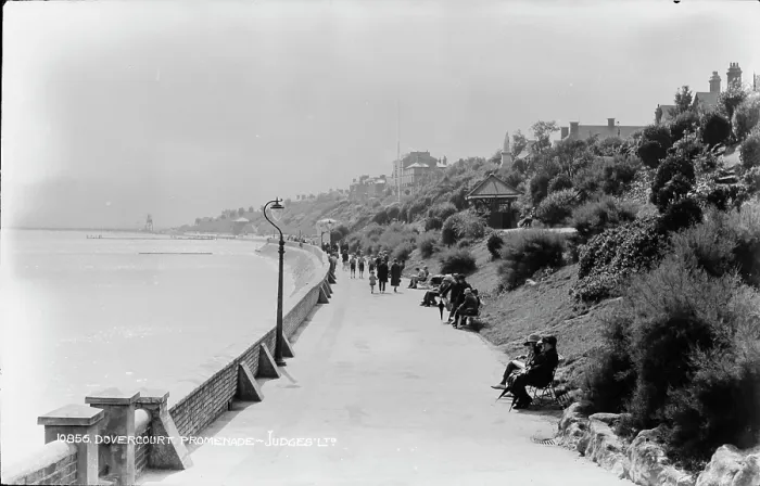 Framed Print : Dovercourt Promenade Framed Print : Dovercourt Promenade