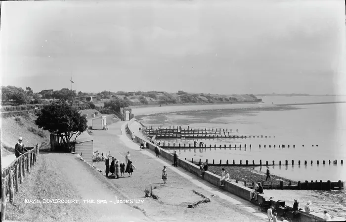 Framed Print : Dovercourt Spa Framed Print : Dovercourt Spa