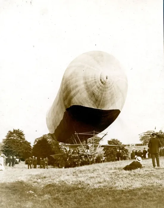 Framed Print : Dr F. A. Barton?s airship of 1905 / 6 Framed Print : Dr F. A. Barton?s airship of 1905 / 6