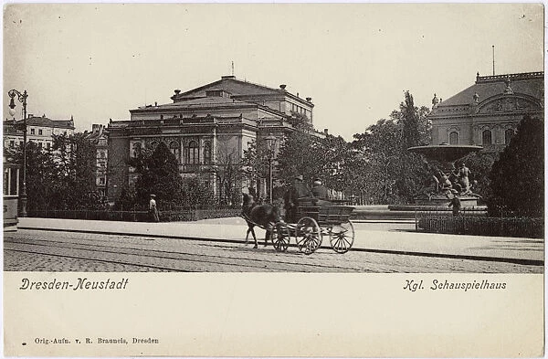 DRESDEN THEATRE. Dresden : the Konigliche Schauspielhaus Date: circa 1900