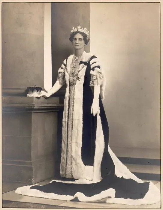 Framed Print : Duchess of St Albans Framed Print : Duchess of St Albans
