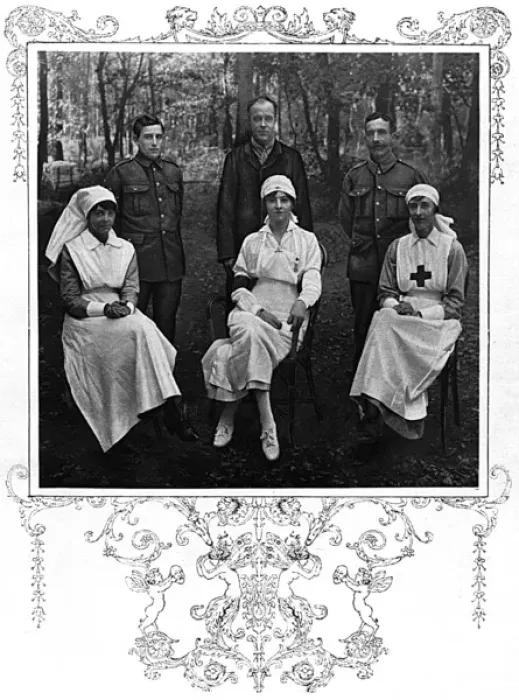 Framed Print : Duchess of Westminster with her hospital staff, WW1 Framed Print : Duchess of Westminster with her hospital staff, WW1