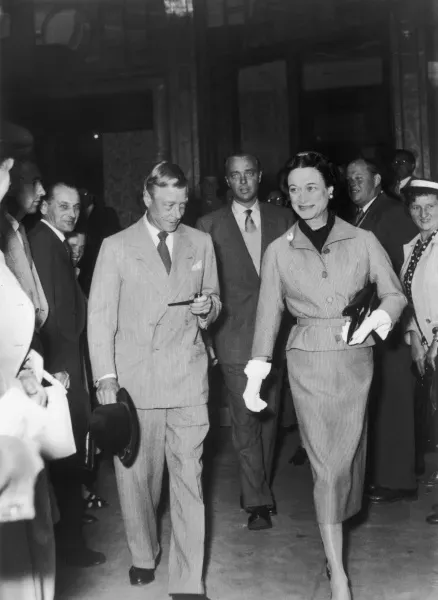 The Duke and Duchess of Windsor Walking Together Print, 1936. Art