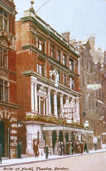 Framed Print : Duke of Yorks Theatre, St Martins Lane, London Framed Print : Duke of Yorks Theatre, St Martins Lane, London