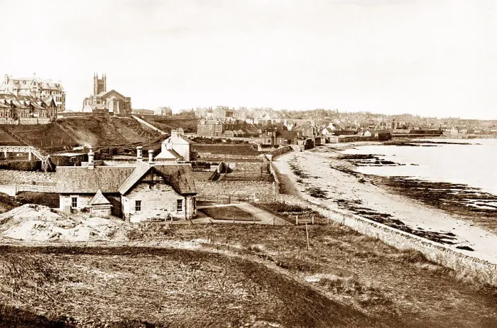 Framed Print : Dunbar from the Links early 1900s Framed Print : Dunbar from the Links early 1900s