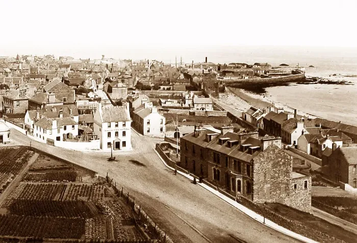 Framed Print : Dunbar, Scotland Framed Print : Dunbar, Scotland