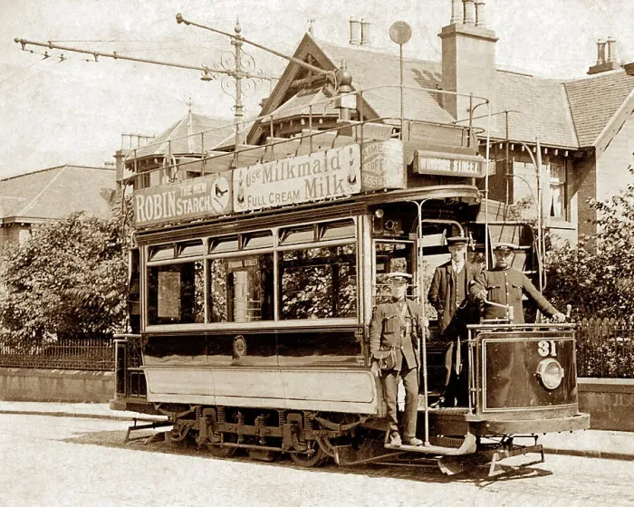 Framed Print : A Dundee tram, early 1900s Framed Print : A Dundee tram, early 1900s
