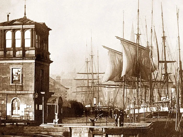 Framed Print : Dundee Whaler's Harbour early 1900s Framed Print : Dundee Whaler's Harbour early 1900s