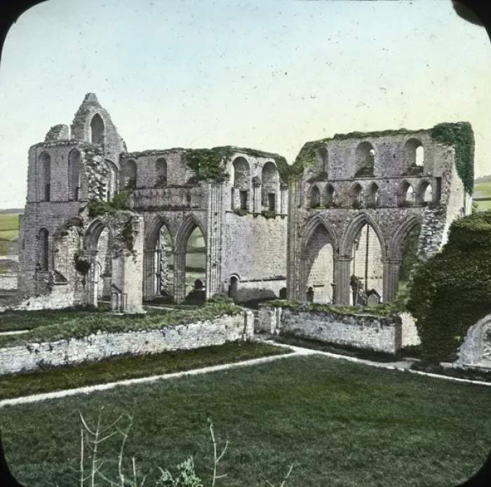 Framed Print : Dundrennan Abbey, Dundrennan, Dumfries and Galloway, Scotlan Framed Print : Dundrennan Abbey, Dundrennan, Dumfries and Galloway, Scotlan