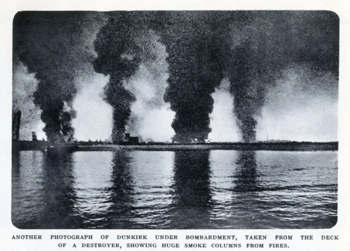 Framed Print : Dunkirk under bombardment, 1940 Framed Print : Dunkirk under bombardment, 1940