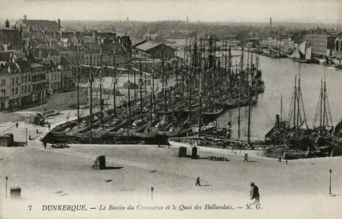 Framed Print : Dunkirk, France - Bassin du Commerce and the Dutch Quay Framed Print : Dunkirk, France - Bassin du Commerce and the Dutch Quay