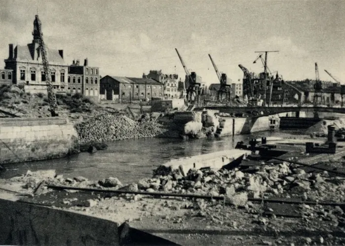 Framed Print : Dunkirk, France - Guillain Lock, WW2 Framed Print : Dunkirk, France - Guillain Lock, WW2