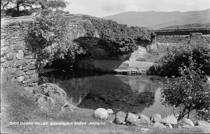 Framed Print : Dunnerdale Bridge in Duddon Valley Framed Print : Dunnerdale Bridge in Duddon Valley