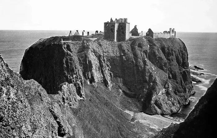 Framed Print : Dunnottar Castle, Stonehaven, Scotland Framed Print : Dunnottar Castle, Stonehaven, Scotland