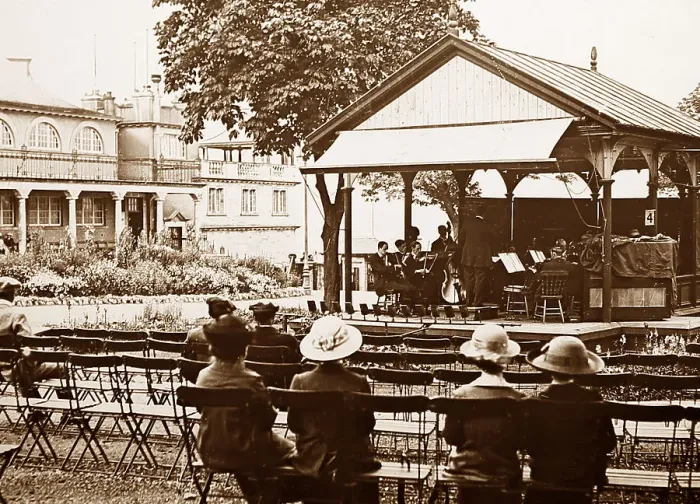 Framed Print : Dunoon gardens and bandstand Framed Print : Dunoon gardens and bandstand