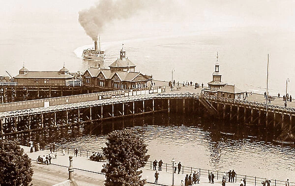 Dunoon Pier probably 1920s