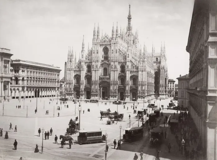 Framed Print : Duomo, Cathedral, Milan, horse drawn rams Framed Print : Duomo, Cathedral, Milan, horse drawn rams