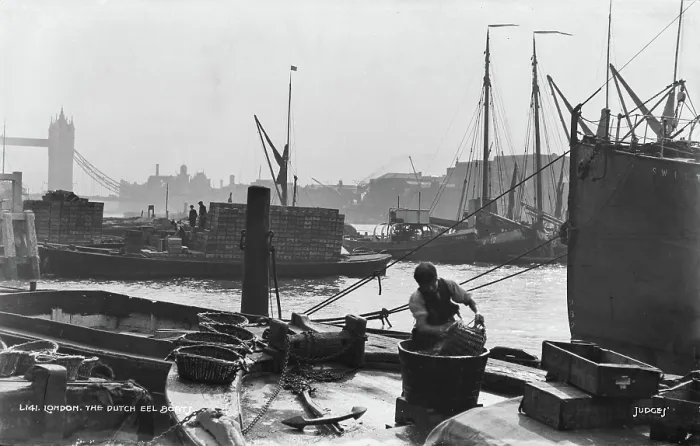 Framed Print : The Dutch Eel Boats in London Framed Print : The Dutch Eel Boats in London