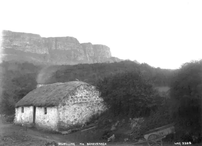 Framed Print : Dwelling Nr. Benevenagh Framed Print : Dwelling Nr. Benevenagh