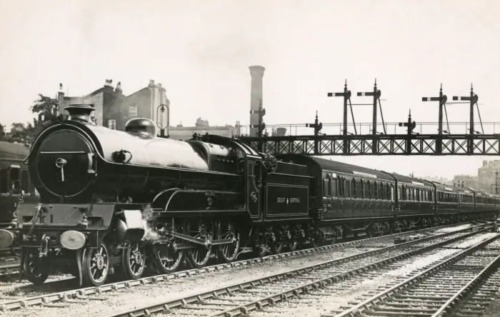 Framed Print : Earl Haig railway engine, Marylebone Station, London Framed Print : Earl Haig railway engine, Marylebone Station, London