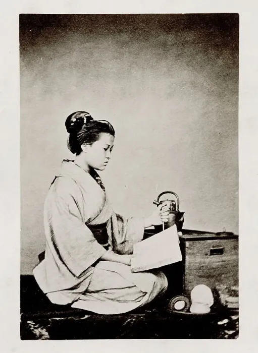 Framed Print : Early Japanese portrait: woman reading Framed Print : Early Japanese portrait: woman reading