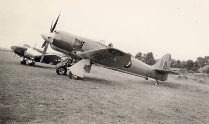 Framed Print : An early production Hawker Sea Fury X, TF895 Framed Print : An early production Hawker Sea Fury X, TF895