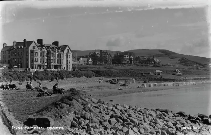 Framed Print : East Beach, Criccieth Framed Print : East Beach, Criccieth