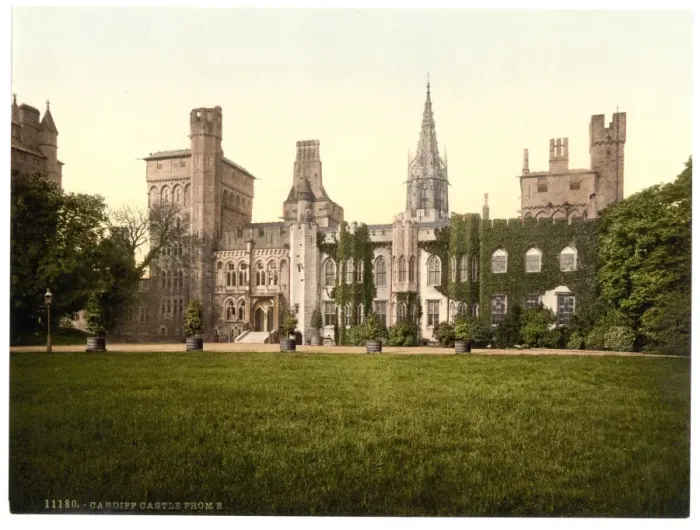 Framed Print : From the east, Cardiff Castle, Wales Framed Print : From the east, Cardiff Castle, Wales