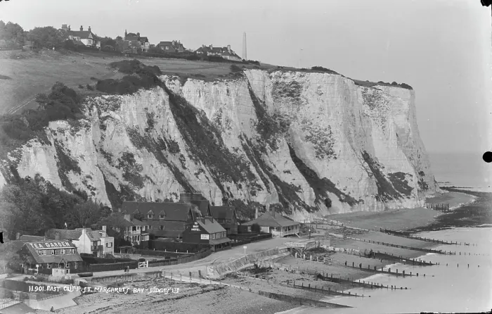 Framed Print : East Cliff at St. Margaret's Bay Framed Print : East Cliff at St. Margaret's Bay