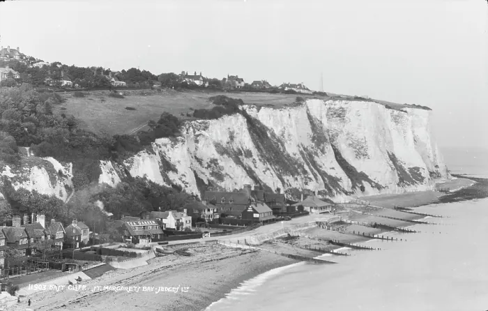 Framed Print : East Cliff at St. Margaret's Bay Framed Print : East Cliff at St. Margaret's Bay