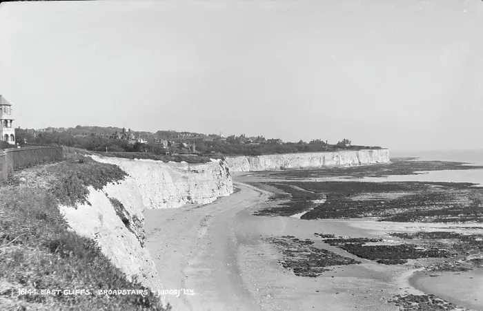 Framed Print : East Cliffs, Broadstairs Framed Print : East Cliffs, Broadstairs