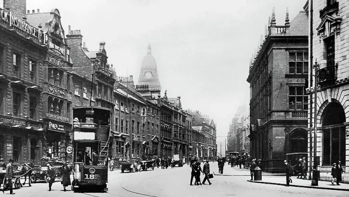Framed Print : East Parade Leeds Framed Print : East Parade Leeds