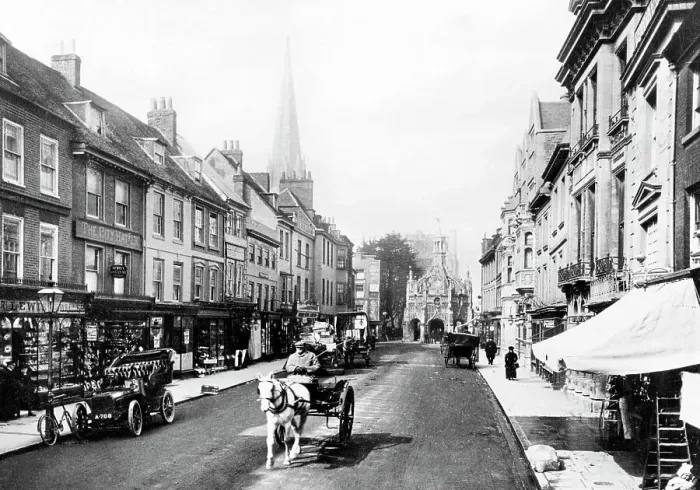 Framed Print : East Street, Chichester early 1900's Framed Print : East Street, Chichester early 1900's