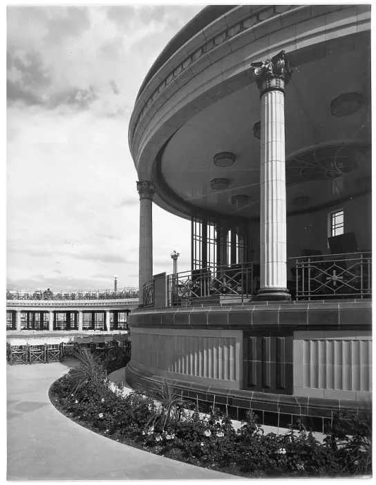 Framed Print : Eastbourne Bandstand Framed Print : Eastbourne Bandstand