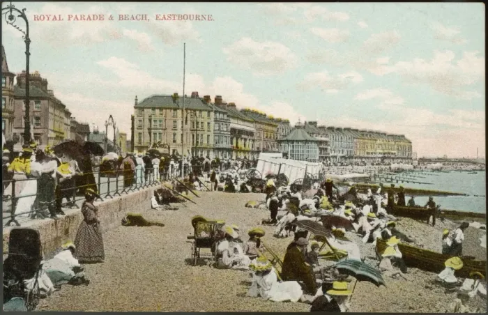 Framed Print : Eastbourne / Beach C1905 Framed Print : Eastbourne / Beach C1905