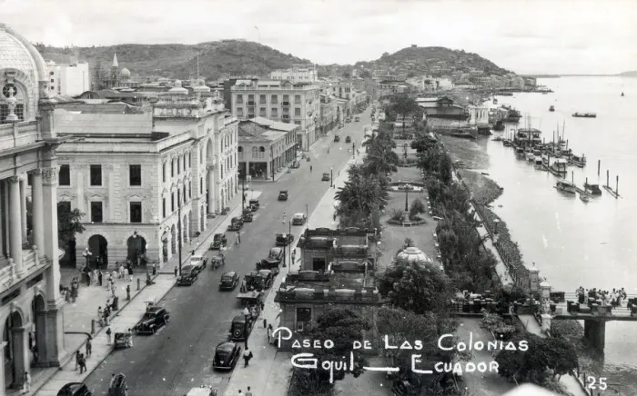 Framed Print : Ecuador - Guayaquil - Paseo de Las Colonias Framed Print : Ecuador - Guayaquil - Paseo de Las Colonias