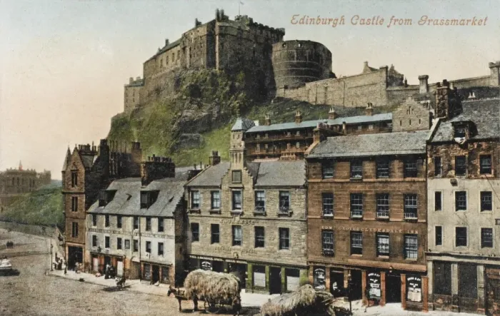 Framed Print : Edinburgh Castle from the Grassmarket Framed Print : Edinburgh Castle from the Grassmarket