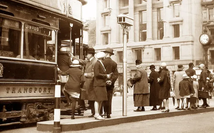 Framed Print : Edinburgh Tram probably 1940s Framed Print : Edinburgh Tram probably 1940s