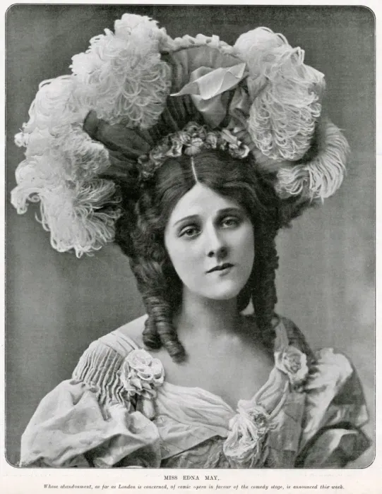 Framed Print : Edna May (1878 - 1948), American actress and singer. Date: 1904 Framed Print : Edna May (1878 - 1948), American actress and singer. Date: 1904