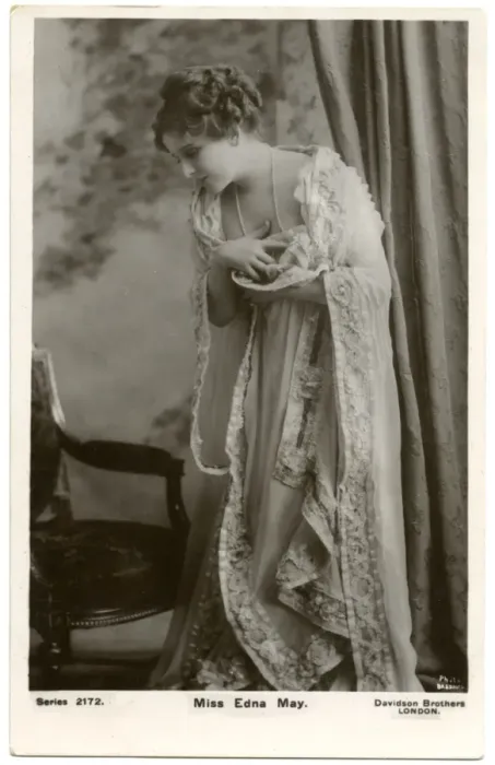 Framed Print : Edna May (1878-1948), Actress, in a subtly melodramatic pose Date: early 1900s Framed Print : Edna May (1878-1948), Actress, in a subtly melodramatic pose Date: early 1900s