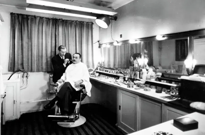 Framed Print : Edward G Robinson in make-up at Ealing Studios 1940s Framed Print : Edward G Robinson in make-up at Ealing Studios 1940s