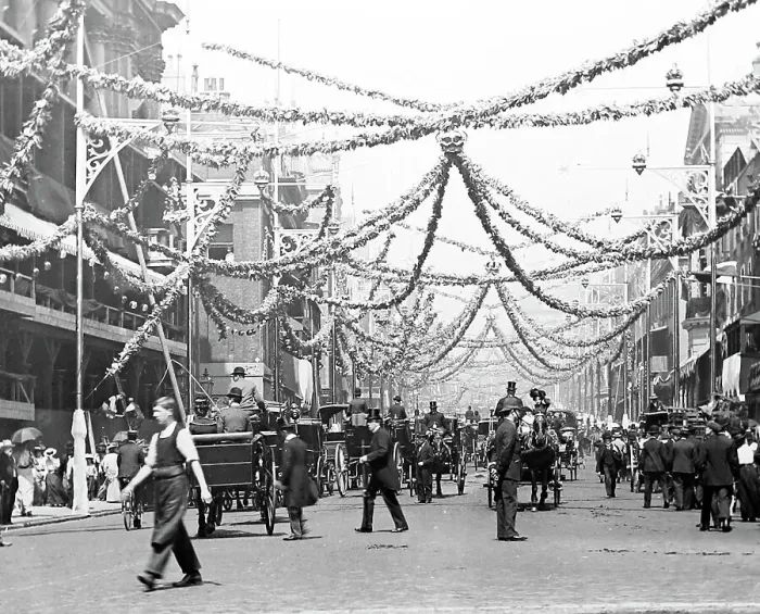 Framed Print : Edward VII Coronation decorations, St. James's Street Framed Print : Edward VII Coronation decorations, St. James's Street