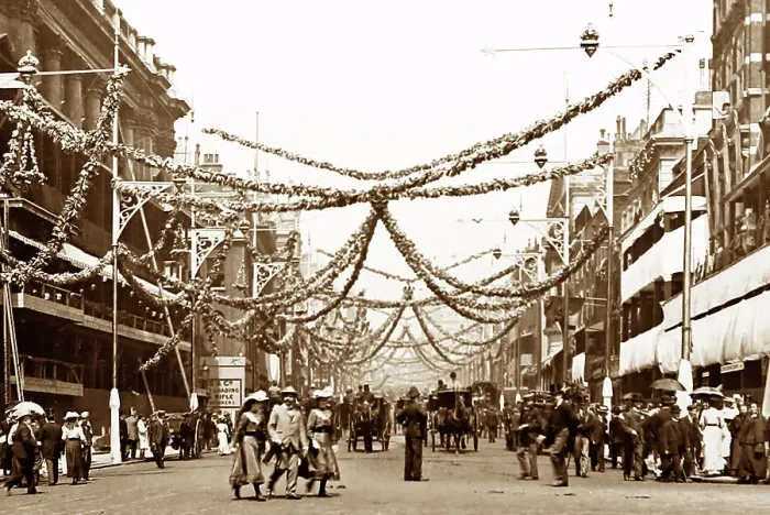 Framed Print : Edward VII Coronation decorations, St. James's Street Framed Print : Edward VII Coronation decorations, St. James's Street